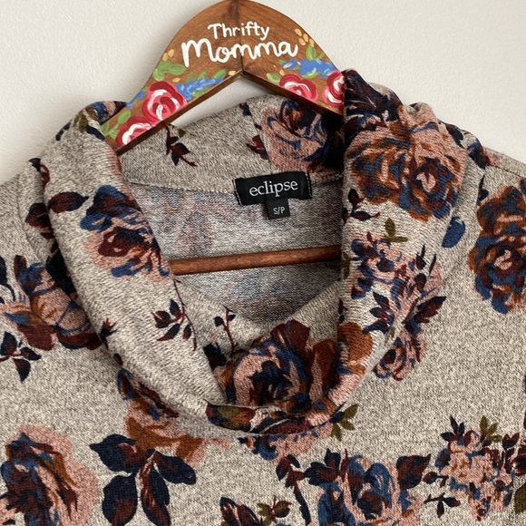 Eclipse small grey and floral women’s long sleeve top/blouse. - Picture 6 of 12